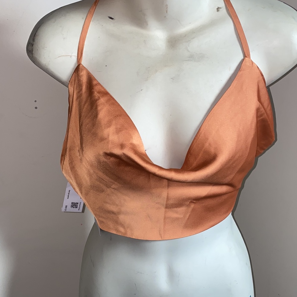 ❗️final sale❗️Satin gorgeous top women small o medium day & night